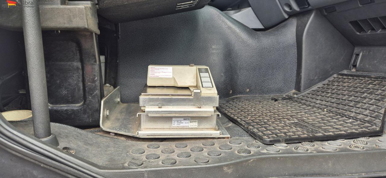 Mercedes-Benz Actros 2536 L 3 Kammern, 19500 L, mp3, Oben Unten Befüllung - Tovornjak cisterna: slika 3 Mercedes-Benz Actros 2536 L 3 Kammern, 19500 L, mp3, Oben Unten Befüllung - Tovornjak cisterna: slika 3