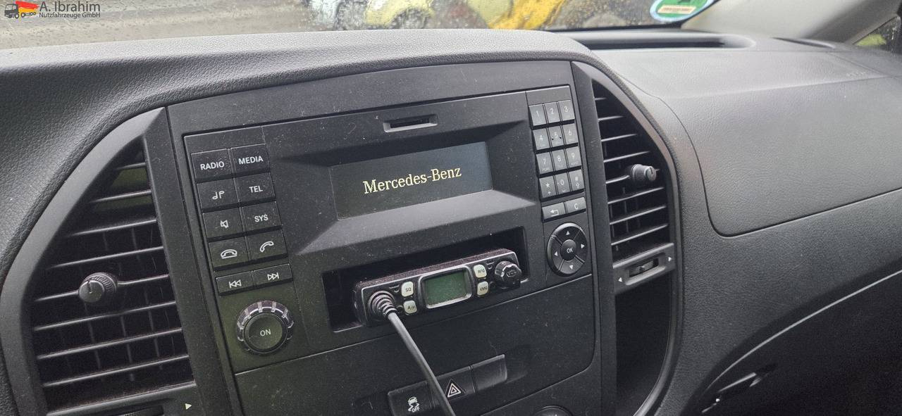 Mercedes-Benz Vito Tourer BF 3-GST Zeichen Anlage 3050 kg zzGw - Tovornjak s hrano: slika 2 Mercedes-Benz Vito Tourer BF 3-GST Zeichen Anlage 3050 kg zzGw - Tovornjak s hrano: slika 2