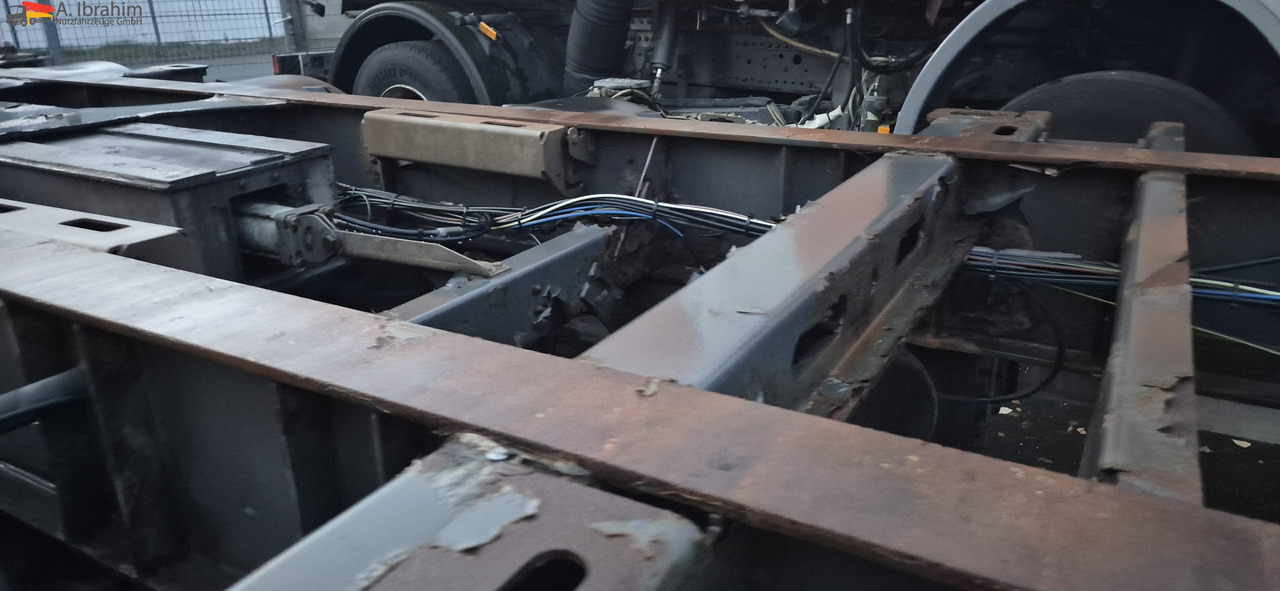 Schmitz SCF24 2x20,30,40,45 ft Multichassis, ausziehbar - Kontejnerska polprikolica/ Polprikolica z zamenljivim tovoriščem: slika 3 Schmitz SCF24 2x20,30,40,45 ft Multichassis, ausziehbar - Kontejnerska polprikolica/ Polprikolica z zamenljivim tovoriščem: slika 3