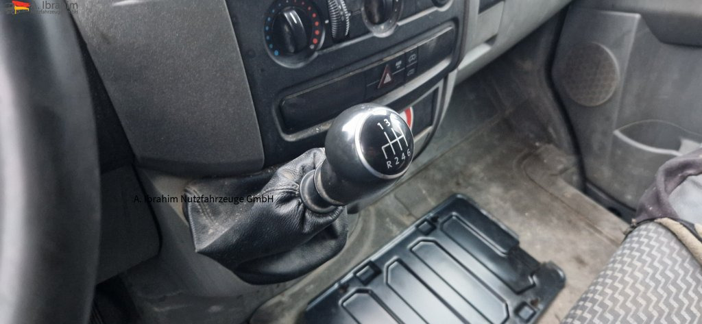 VW Crafter 2.5 Diesel - Furgon: slika 3 VW Crafter 2.5 Diesel - Furgon: slika 3