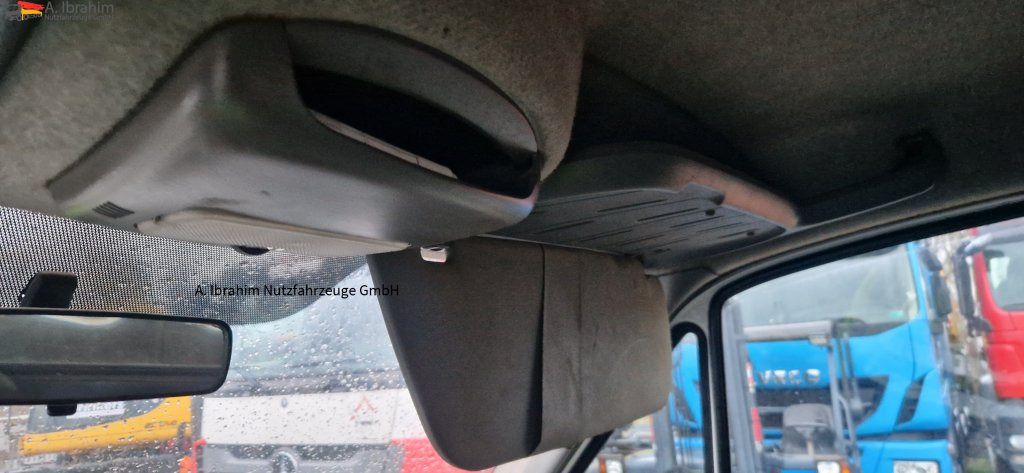 VW Crafter 2.5 Diesel - Furgon: slika 4 VW Crafter 2.5 Diesel - Furgon: slika 4