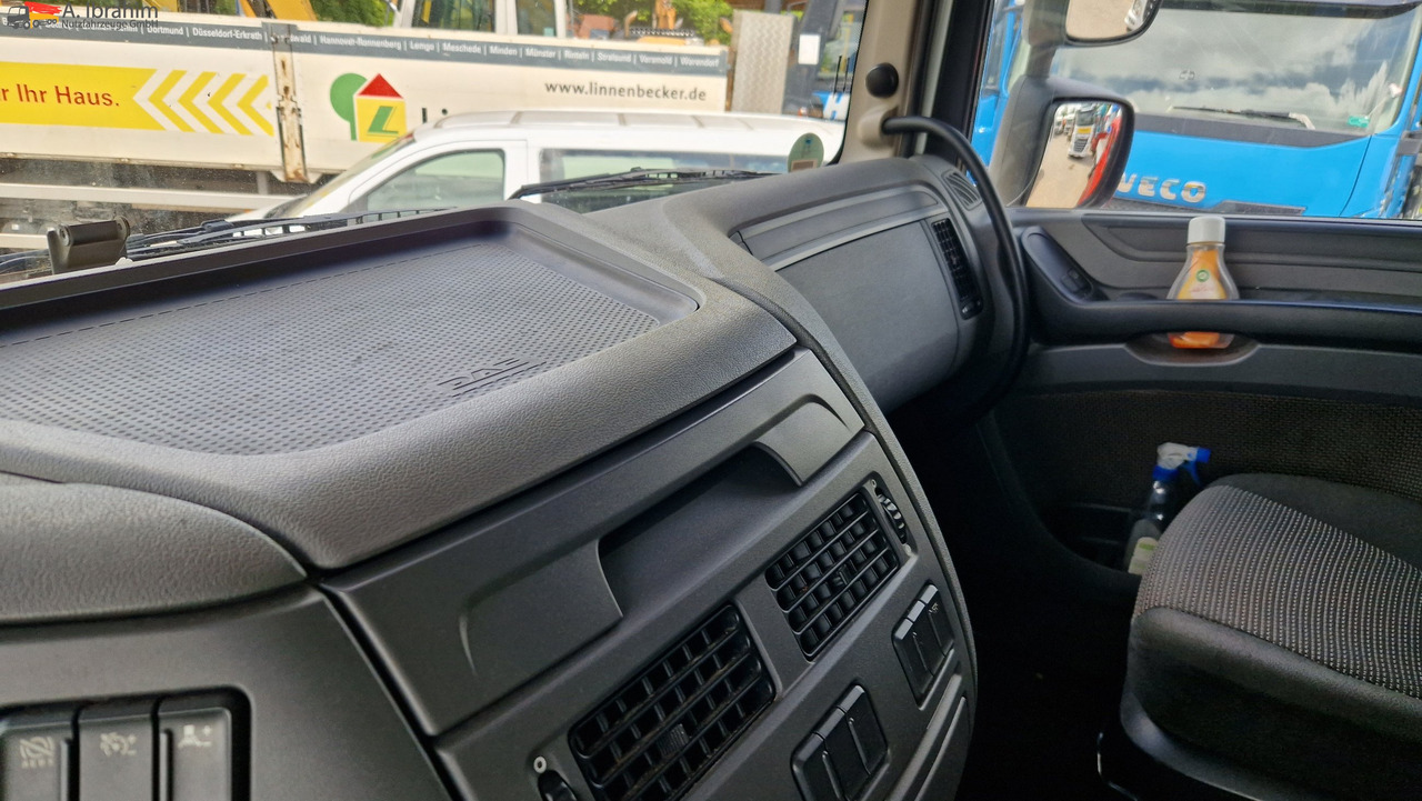 Daf XF460 Superspacecab, 2x Tank, Retarder - Vlačilec: slika 4 Daf XF460 Superspacecab, 2x Tank, Retarder - Vlačilec: slika 4