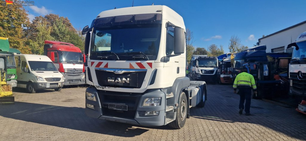 MAN TGS 18.400 PTO für Kompressor sehr sauber, 8x baugleich - Vlačilec: slika 1 MAN TGS 18.400 PTO für Kompressor sehr sauber, 8x baugleich - Vlačilec: slika 1