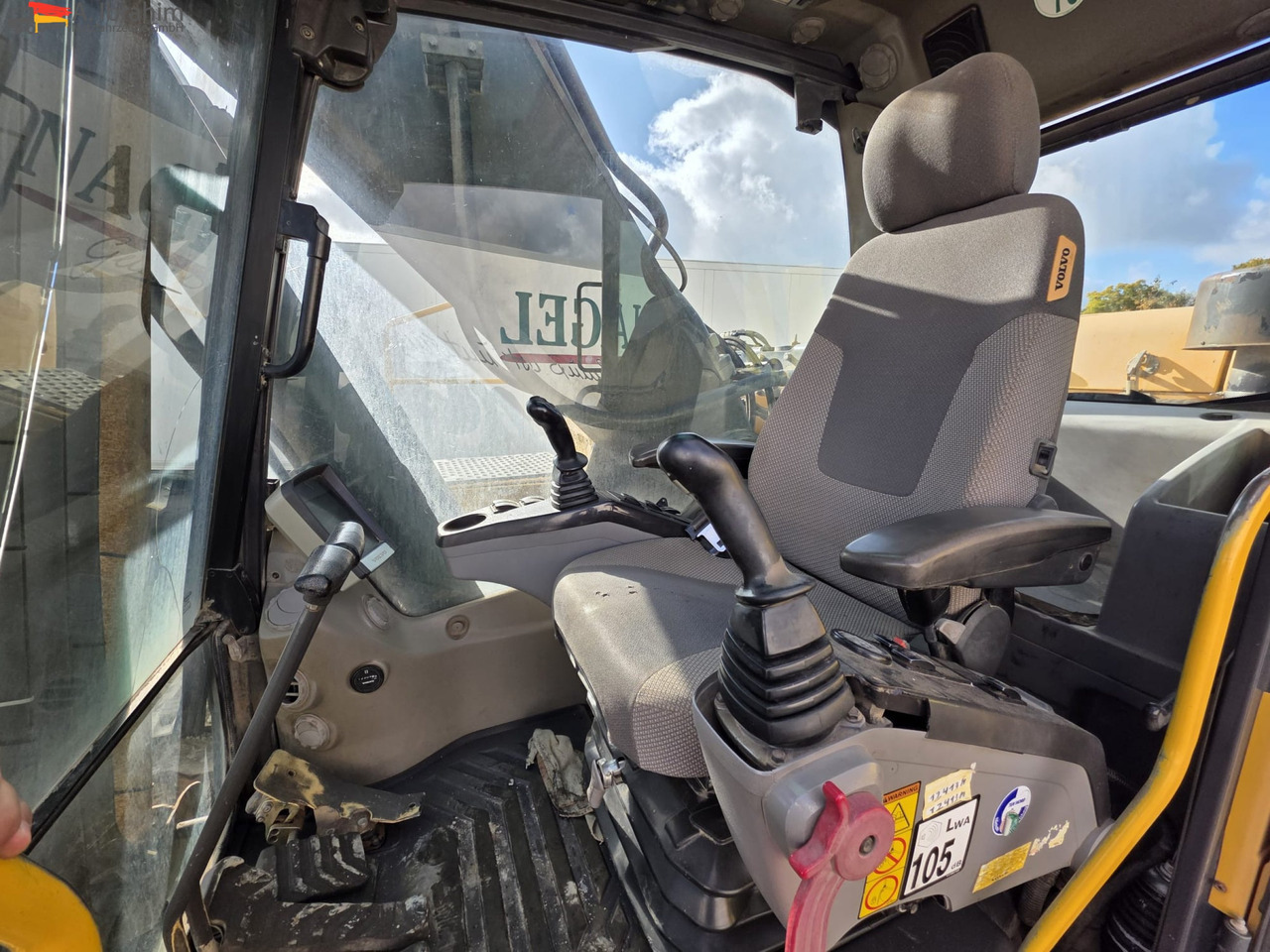 Volvo EC360C Schnellwechsler | Hammerhydraulik | Klima | 40t | 12305 St. - Bager goseničar: slika 3 Volvo EC360C Schnellwechsler | Hammerhydraulik | Klima | 40t | 12305 St. - Bager goseničar: slika 3