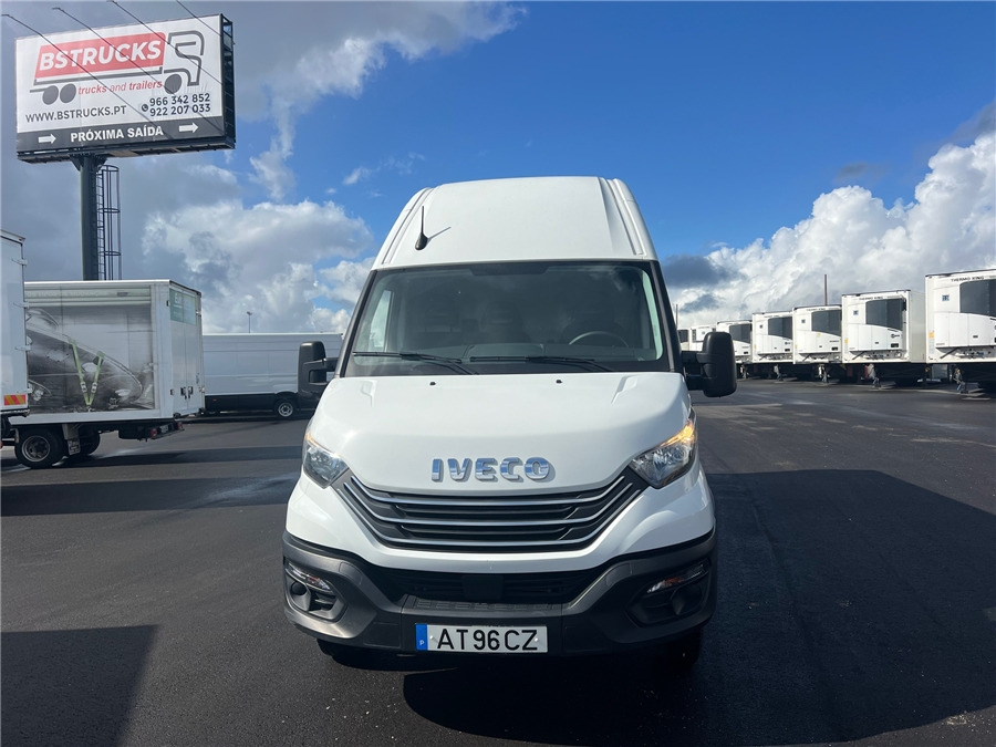 Iveco 35C16 - Furgon: slika 2 Iveco 35C16 - Furgon: slika 2