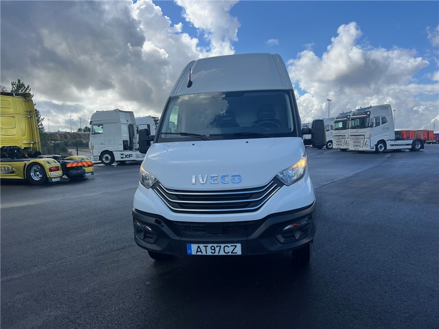 Iveco 35C16 - Furgon: slika 2 Iveco 35C16 - Furgon: slika 2