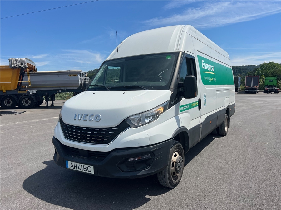 Iveco 35C16HA8V - Furgon: slika 1 Iveco 35C16HA8V - Furgon: slika 1