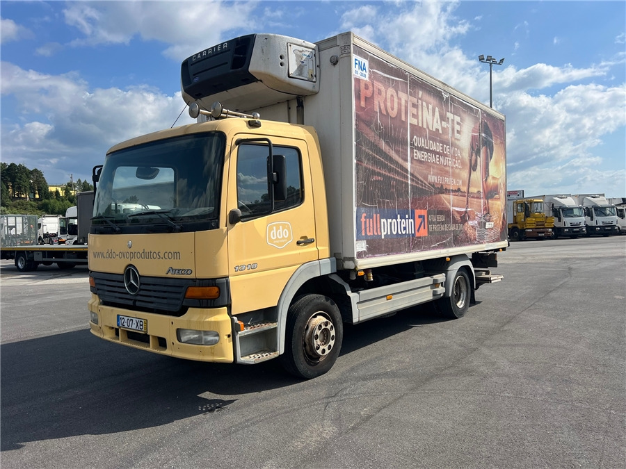 MERCEDES-BENZ 1318 - Tovornjak hladilnik: slika 1 MERCEDES-BENZ 1318 - Tovornjak hladilnik: slika 1