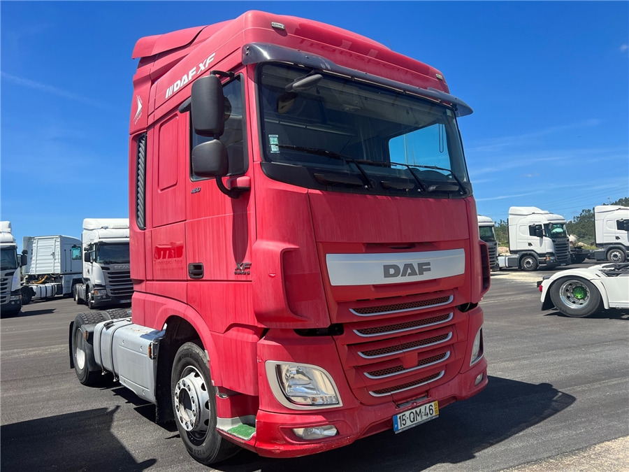 DAF XF 105 460 - Vlačilec: slika 1 DAF XF 105 460 - Vlačilec: slika 1