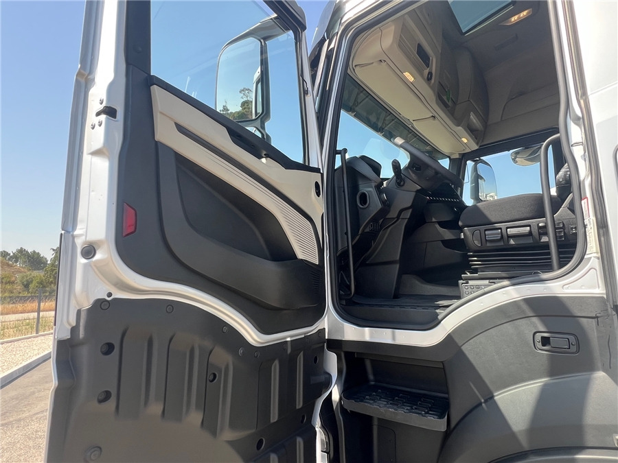 Vlačilec Iveco S-WAY 500: slika 19