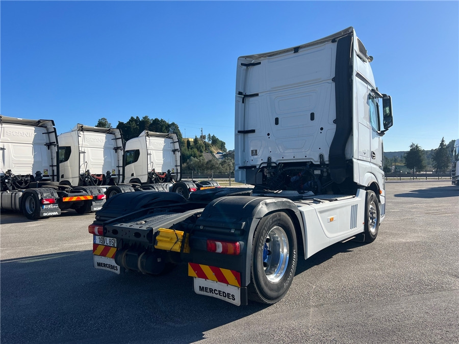 MERCEDES-BENZ 1863 AMG / RETARDER - Vlačilec: slika 4 MERCEDES-BENZ 1863 AMG / RETARDER - Vlačilec: slika 4