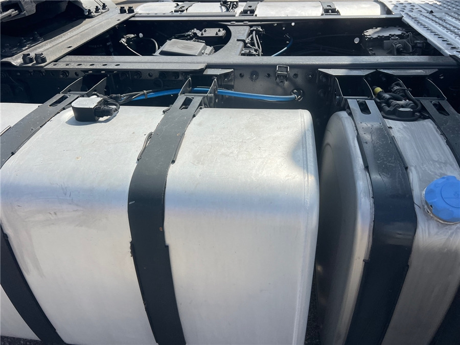 Vlačilec Renault AE 440: slika 11