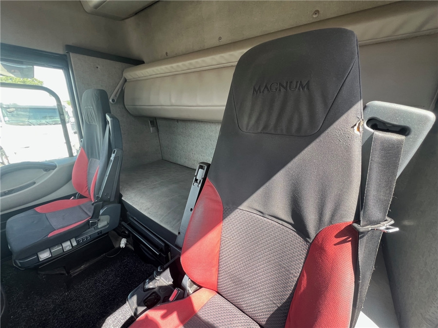 Vlačilec Renault AE 440: slika 13