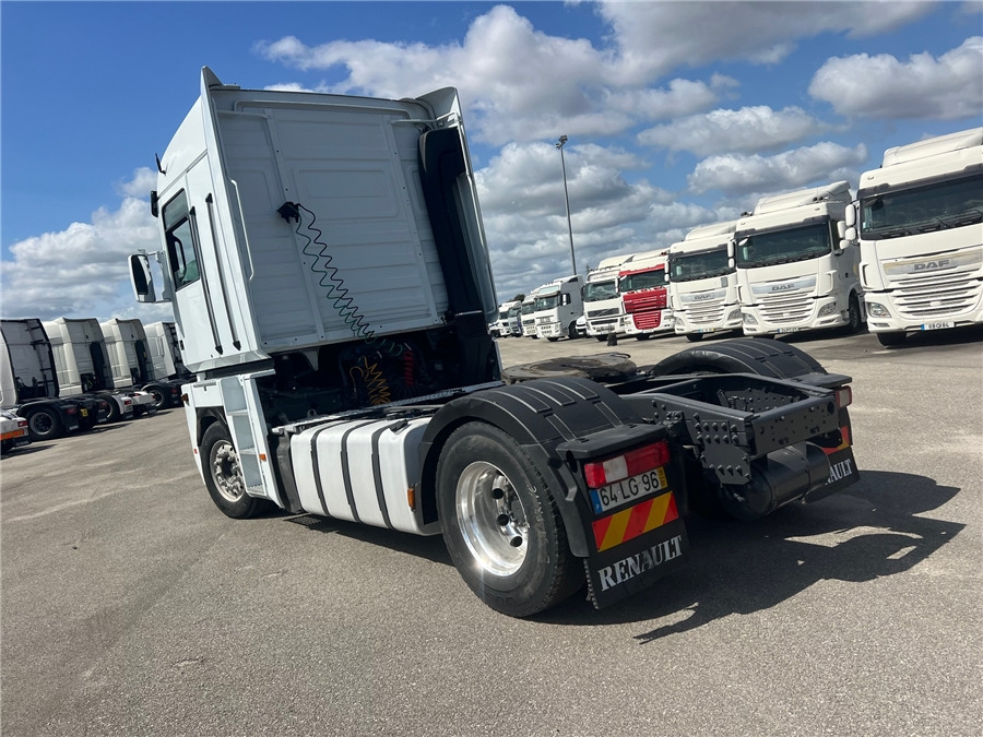 Vlačilec Renault AE 440: slika 6