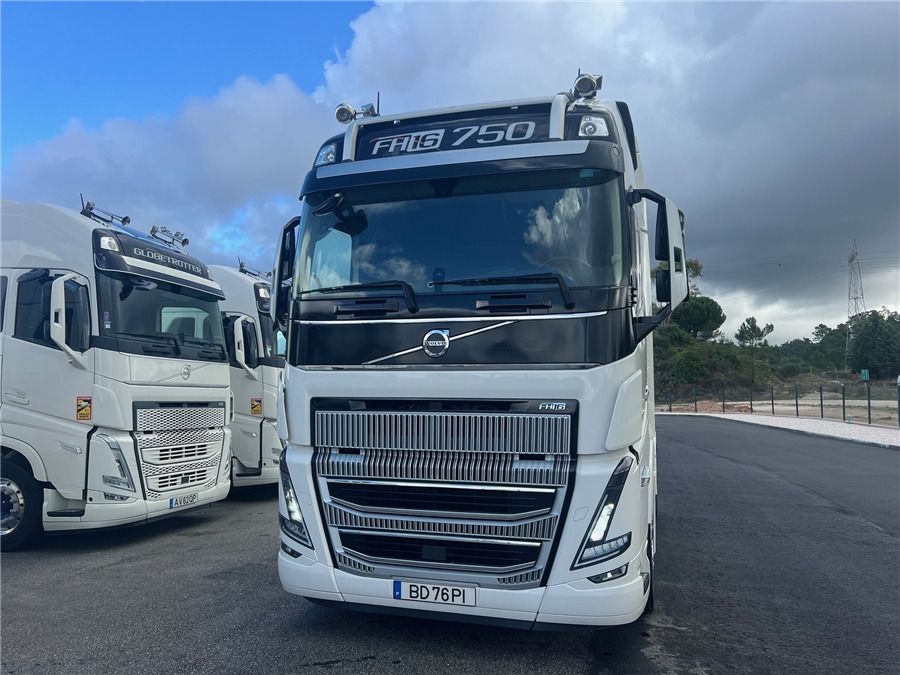 Volvo FH 750 / RETARDER - Vlačilec: slika 1 Volvo FH 750 / RETARDER - Vlačilec: slika 1