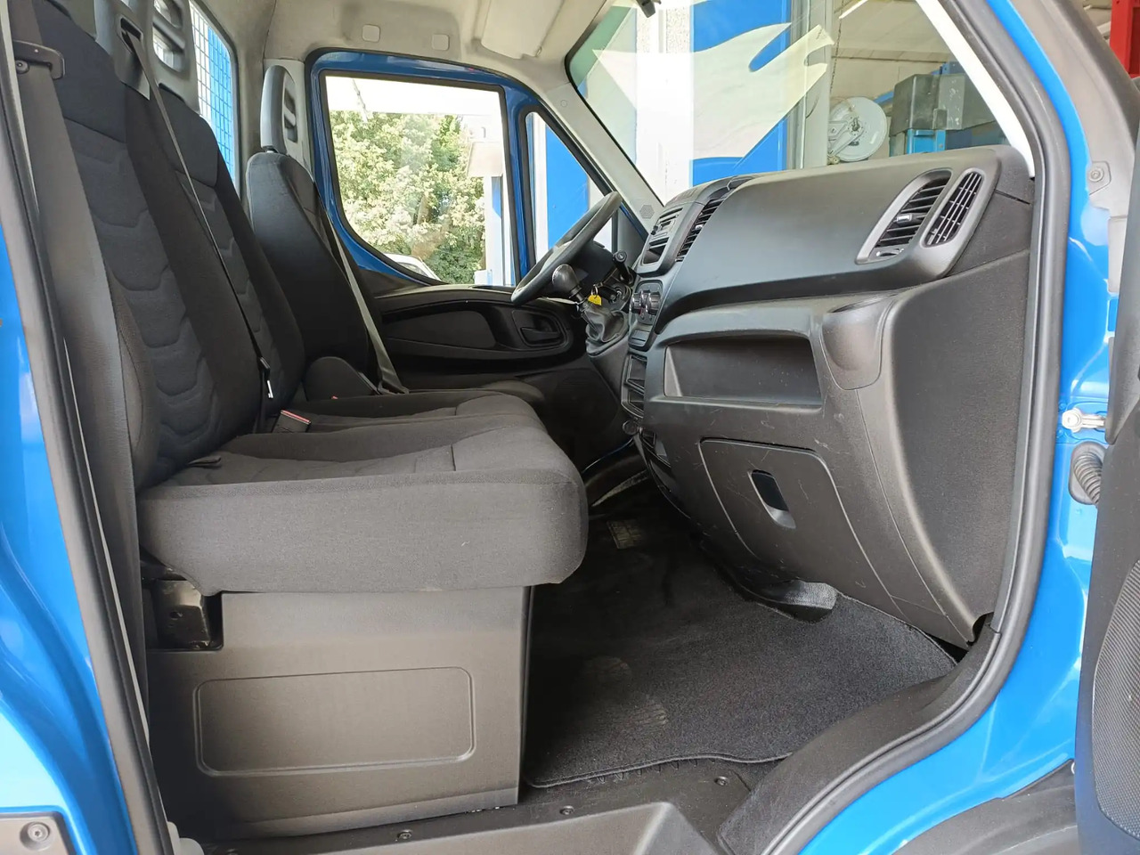 Dostavno vozilo IVECO DAILY 35C15: slika 10
