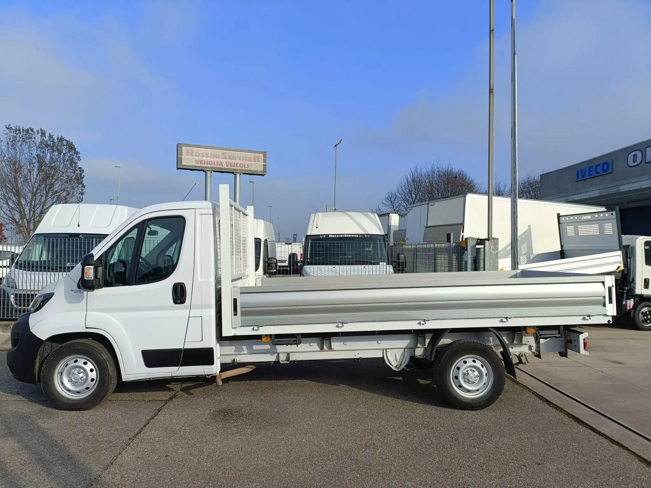 FIAT DUCATO 35 L2H1 - Dostavno vozilo s kesonom: slika 4 FIAT DUCATO 35 L2H1 - Dostavno vozilo s kesonom: slika 4