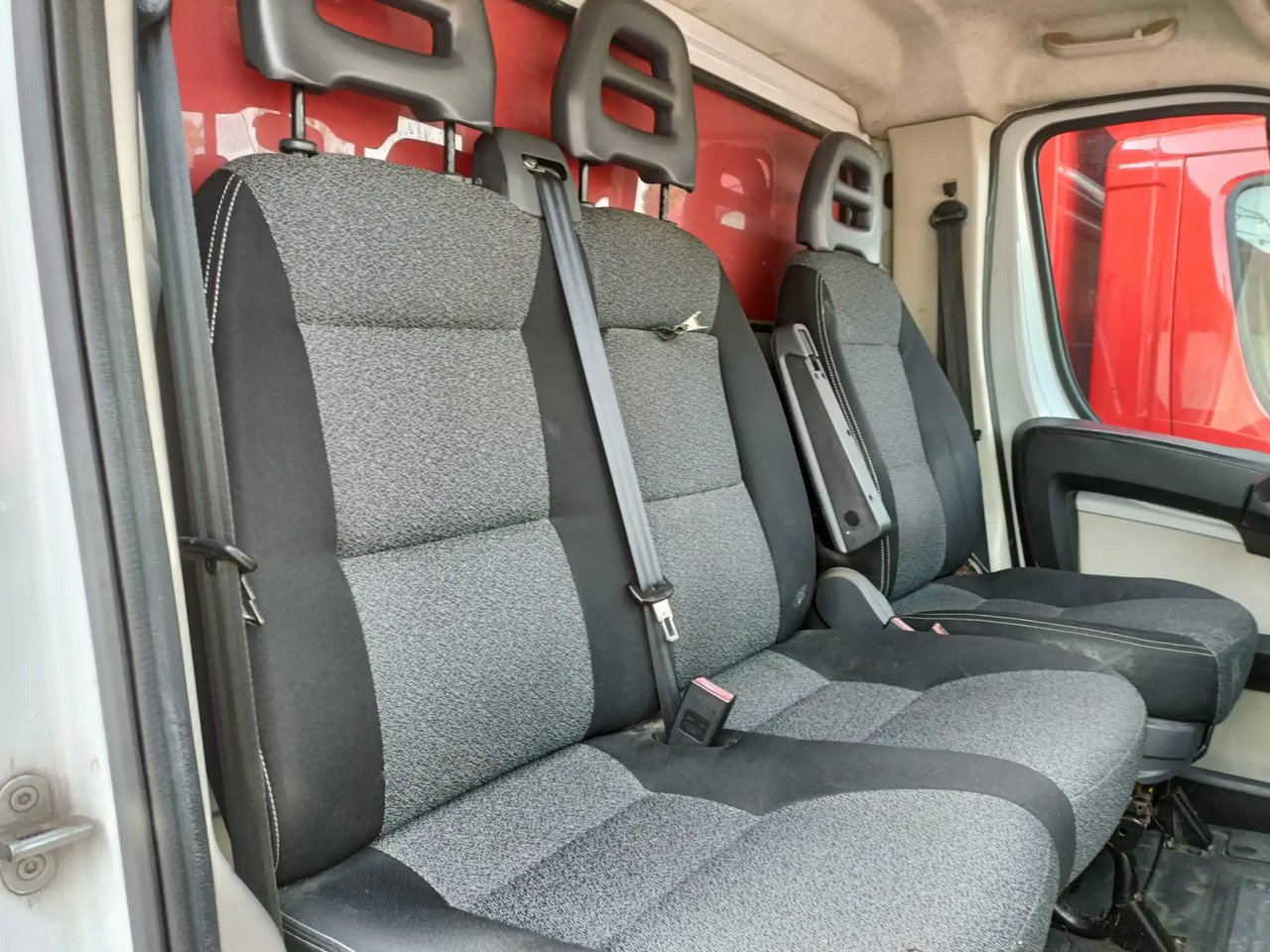 FIAT DUCATO BOX - Dostavno vozilo z zabojnikom: slika 5 FIAT DUCATO BOX - Dostavno vozilo z zabojnikom: slika 5