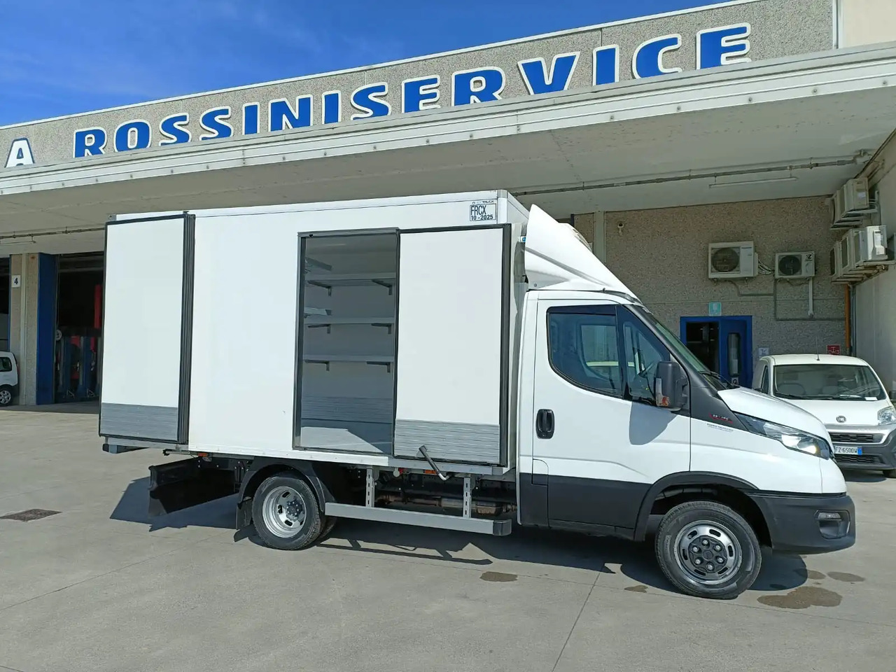 IVECO DAILY 35C18 FRCX 10/2025 - Hladilno vozilo: slika 3 IVECO DAILY 35C18 FRCX 10/2025 - Hladilno vozilo: slika 3