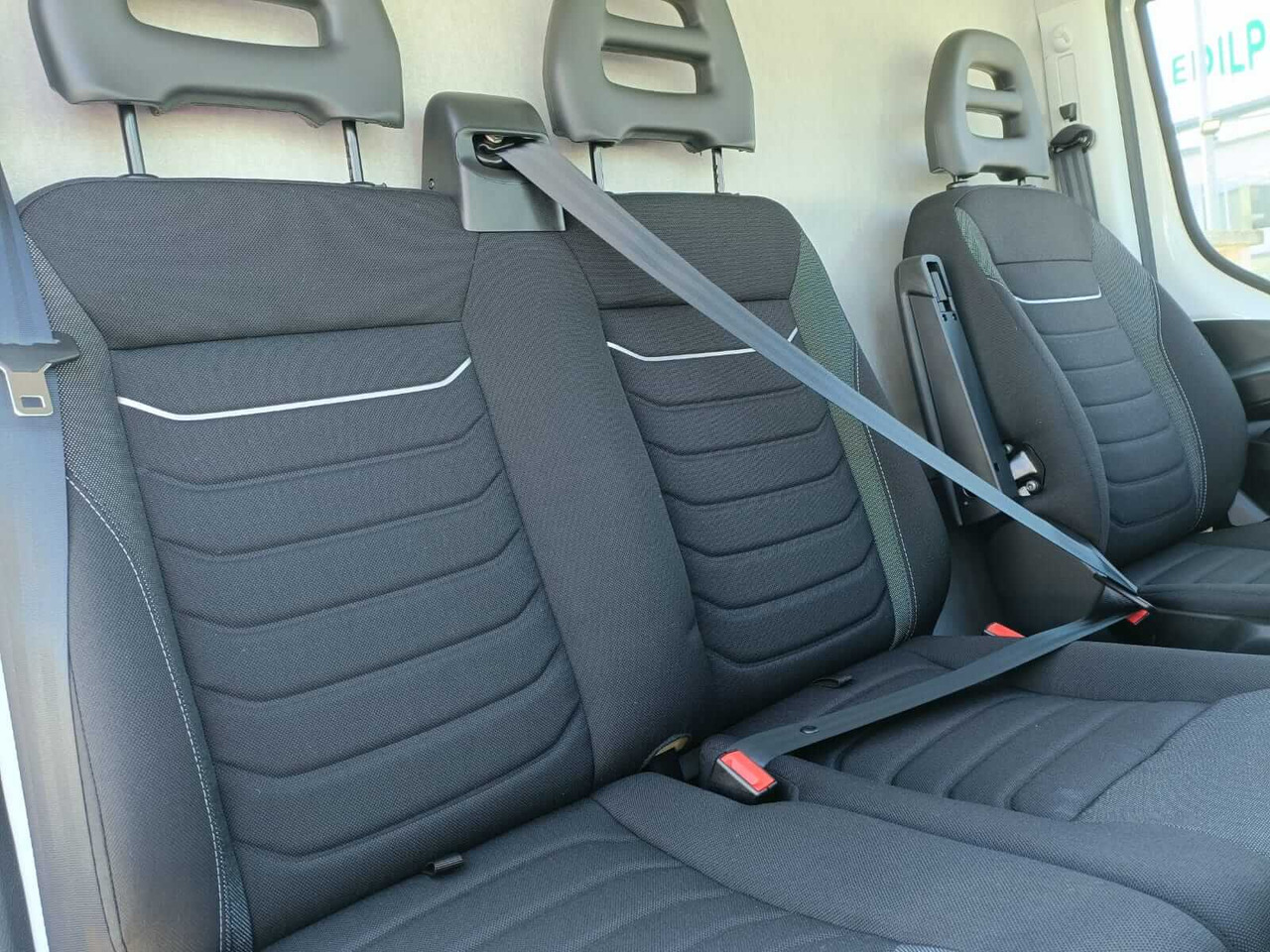 IVECO DAILY 35S14 L2H2 CNG METANO KM 0 lizing IVECO DAILY 35S14 L2H2 CNG METANO KM 0: slika 11