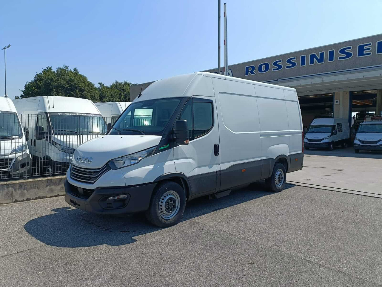 IVECO DAILY 35S14 L2H2 CNG METANO KM 0 lizing IVECO DAILY 35S14 L2H2 CNG METANO KM 0: slika 6