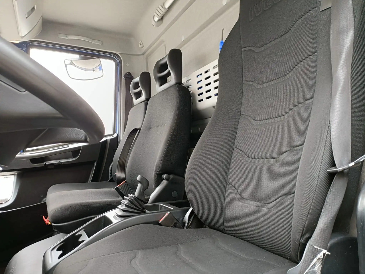 IVECO EUROCARGO 120E22P - Tovornjak-šasija: slika 5 IVECO EUROCARGO 120E22P - Tovornjak-šasija: slika 5