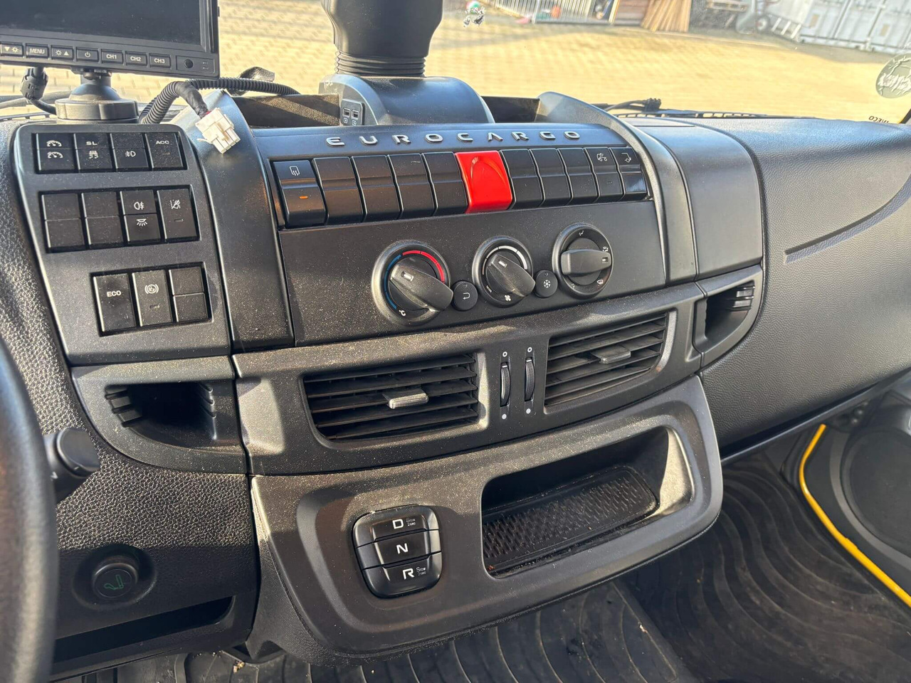 IVECO EUROCARGO 120E25P - Tovornjak-šasija: slika 2 IVECO EUROCARGO 120E25P - Tovornjak-šasija: slika 2