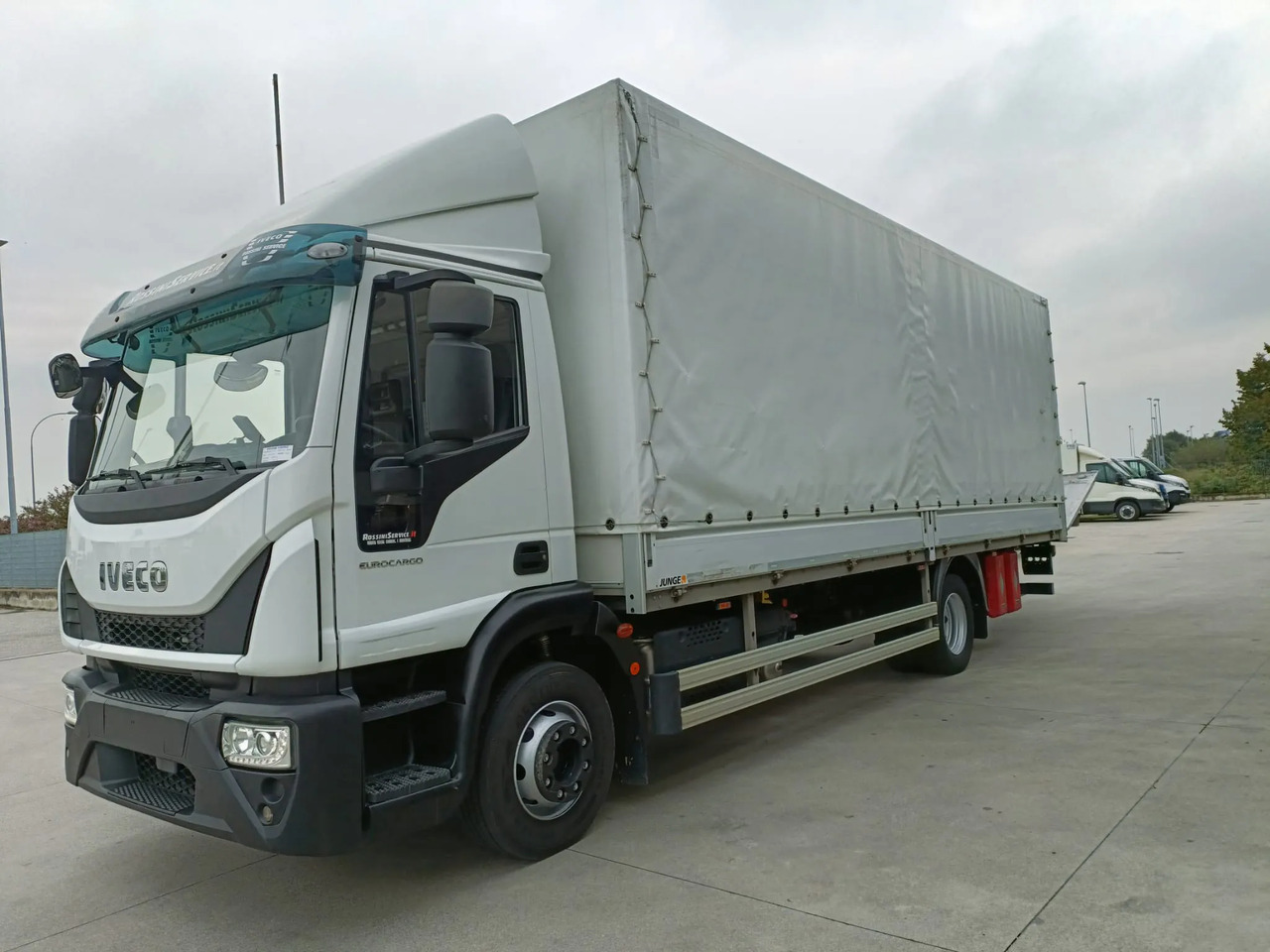IVECO EUROCARGO 140E28P - Tovornjak s ponjavo: slika 1 IVECO EUROCARGO 140E28P - Tovornjak s ponjavo: slika 1