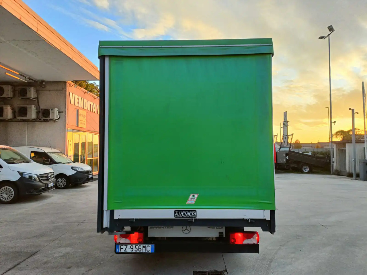 MERCEDES BENZ SPRINTER 416 160 CV - Dostavno vozilo s ponjavo: slika 3 MERCEDES BENZ SPRINTER 416 160 CV - Dostavno vozilo s ponjavo: slika 3