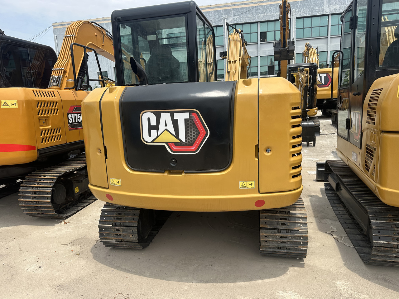 Mini bager Caterpillar 305.5E: slika 6