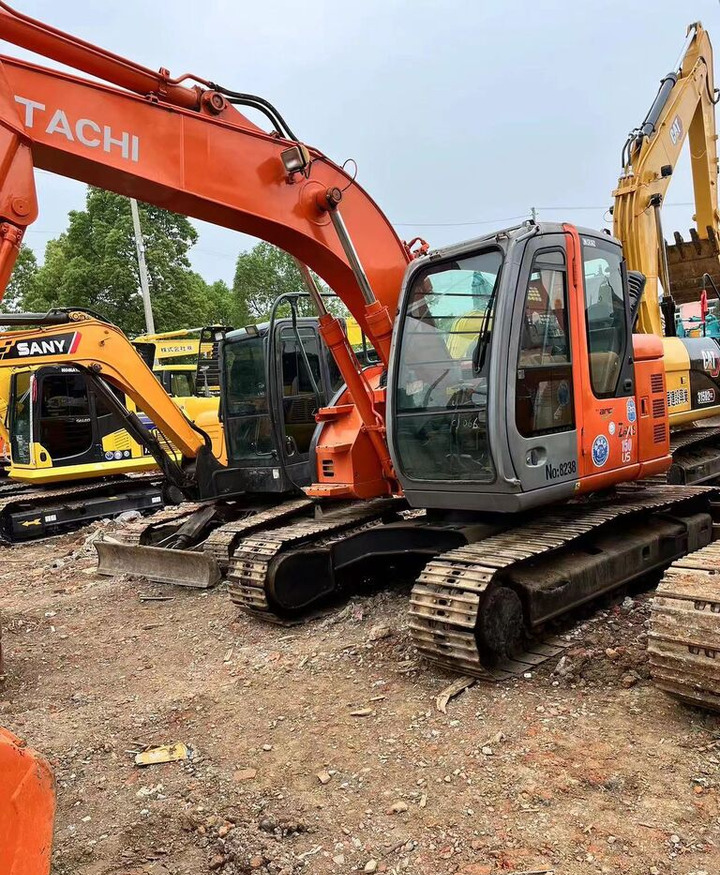 Hitachi ZX135 - Bager goseničar: slika 2 Hitachi ZX135 - Bager goseničar: slika 2