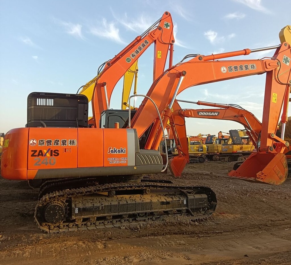 Hitachi ZX240 - Bager goseničar: slika 1 Hitachi ZX240 - Bager goseničar: slika 1