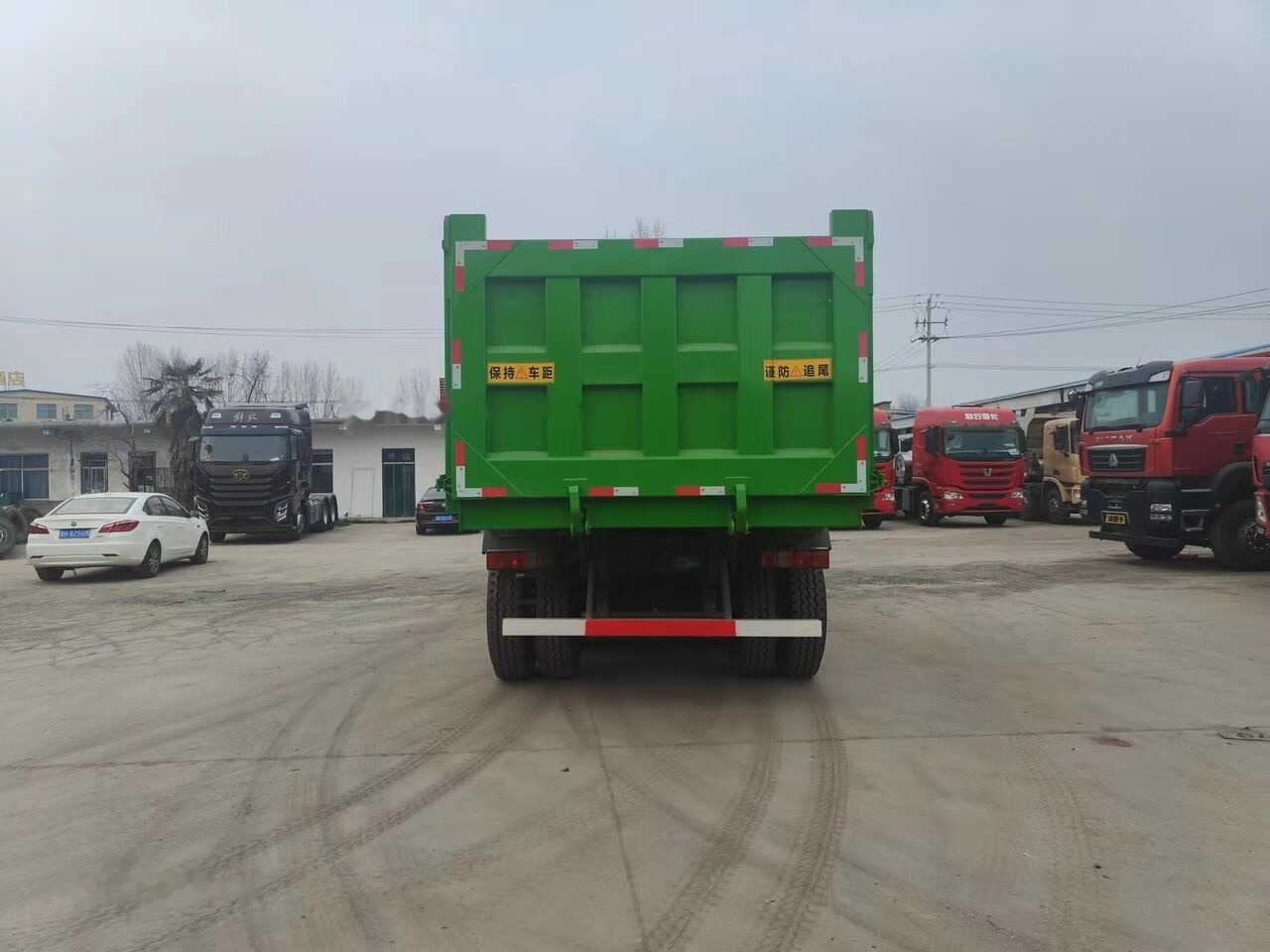 Howo G7W - Tovornjak prekucnik: slika 4 Howo G7W - Tovornjak prekucnik: slika 4