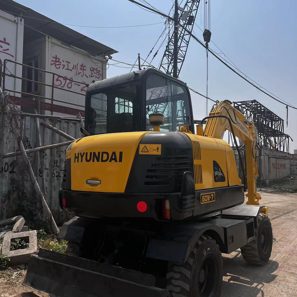 Hyundai R60W-7 - Bager na kolesih: slika 4 Hyundai R60W-7 - Bager na kolesih: slika 4