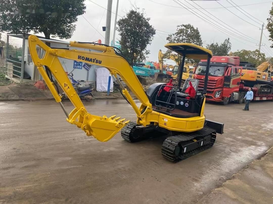 Komatsu PC35 - Mini bager: slika 1 Komatsu PC35 - Mini bager: slika 1
