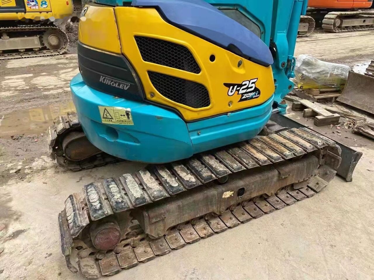Kubota U25 - Mini bager: slika 1 Kubota U25 - Mini bager: slika 1