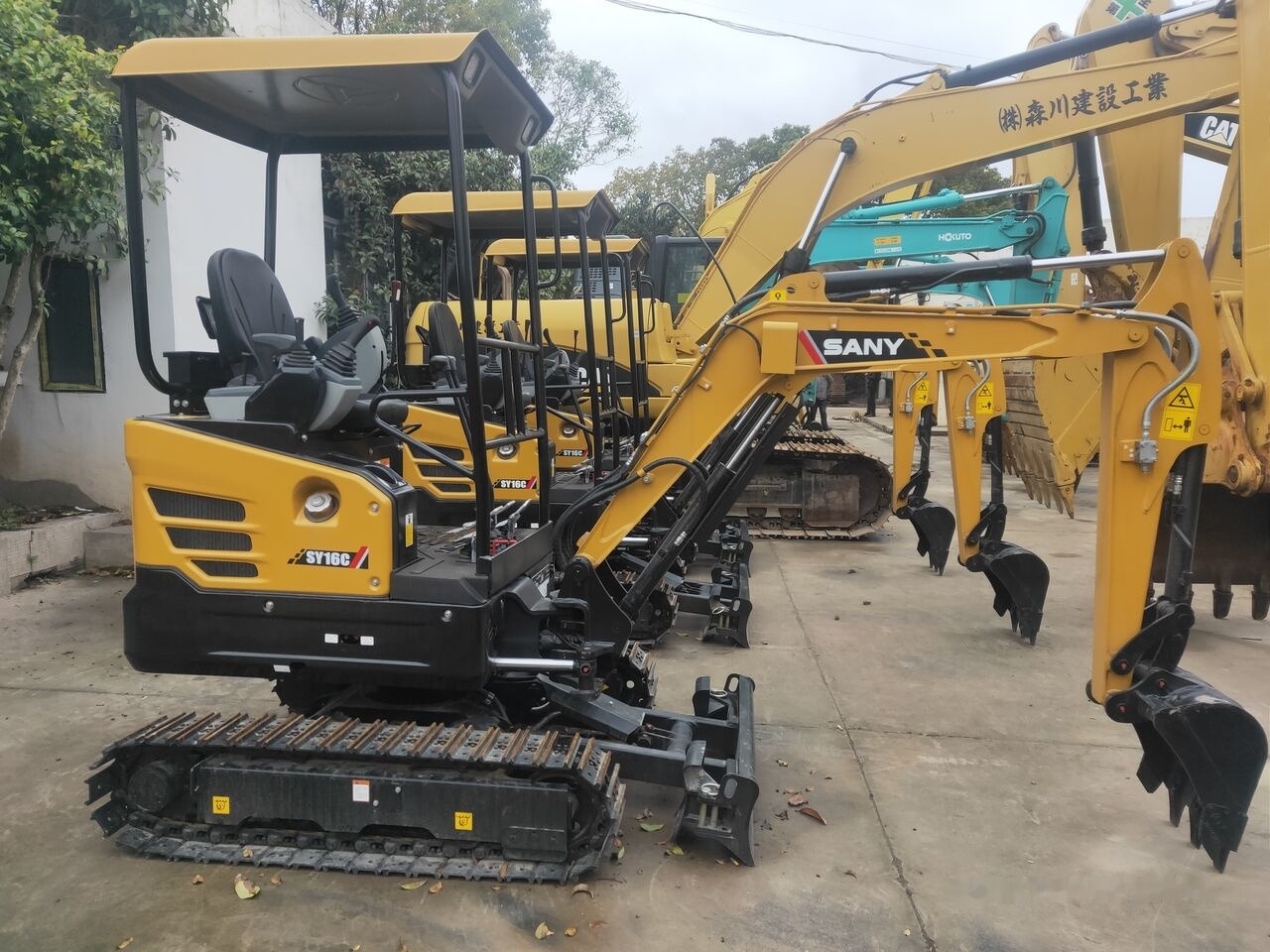 Sany SY16C - Mini bager: slika 1 Sany SY16C - Mini bager: slika 1