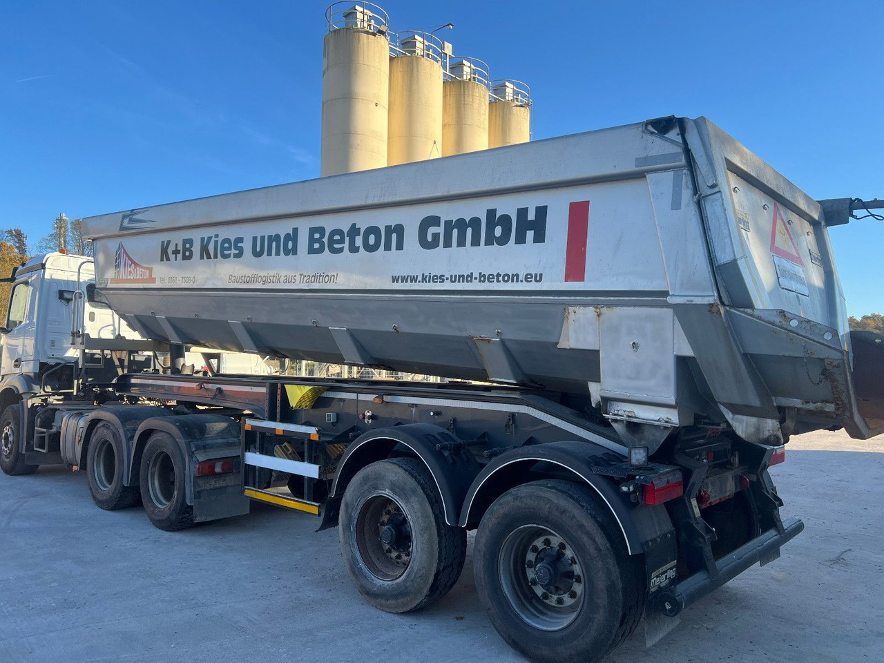Mercedes-Benz 2648 mit Kippauflieger - Vlačilec: slika 2 Mercedes-Benz 2648 mit Kippauflieger - Vlačilec: slika 2