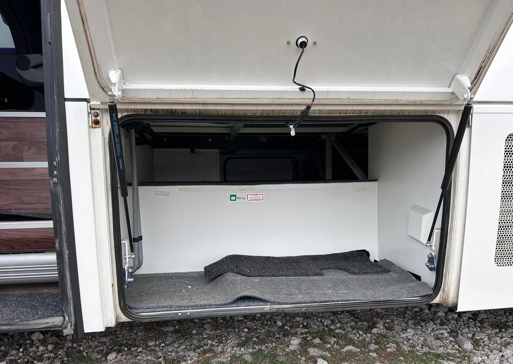 Isuzu Grand Toro - Drugi stroj: slika 5 Isuzu Grand Toro - Drugi stroj: slika 5