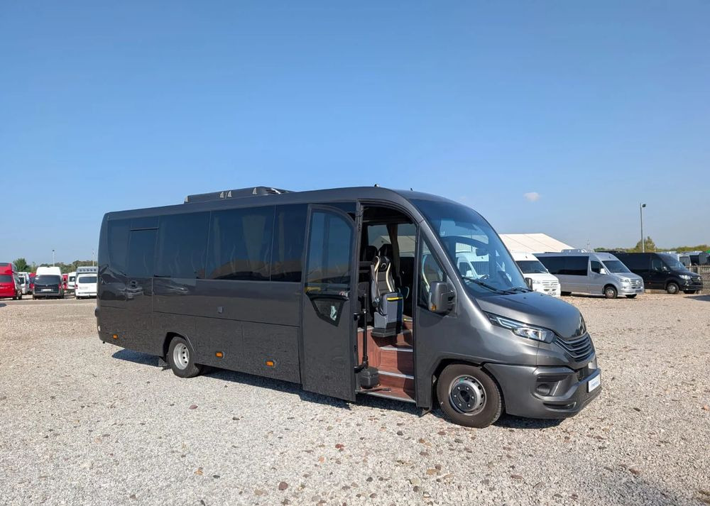 Iveco Daily 70C21 - Minibus, Potniški kombi: slika 2 Iveco Daily 70C21 - Minibus, Potniški kombi: slika 2