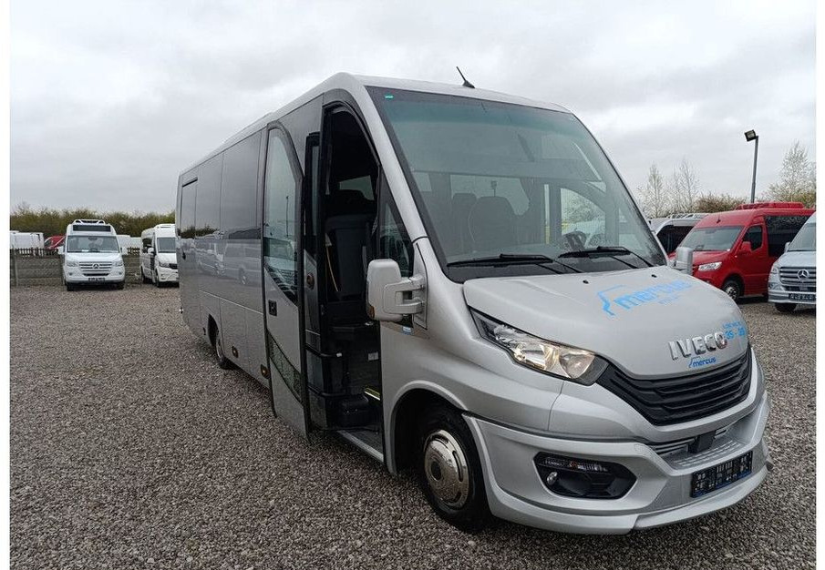 Iveco Mercus Daily 70C21 Nowość 39 miejsc - Minibus, Potniški kombi: slika 1 Iveco Mercus Daily 70C21 Nowość 39 miejsc - Minibus, Potniški kombi: slika 1