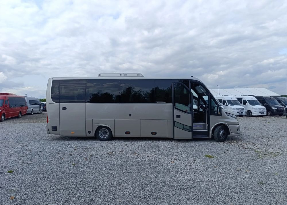 Iveco Mercus Daily 70C21 - Minibus, Potniški kombi: slika 3 Iveco Mercus Daily 70C21 - Minibus, Potniški kombi: slika 3