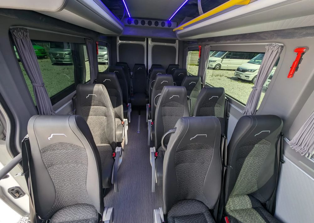 Nov Minibus, Potniški kombi MAN TGE: slika 18