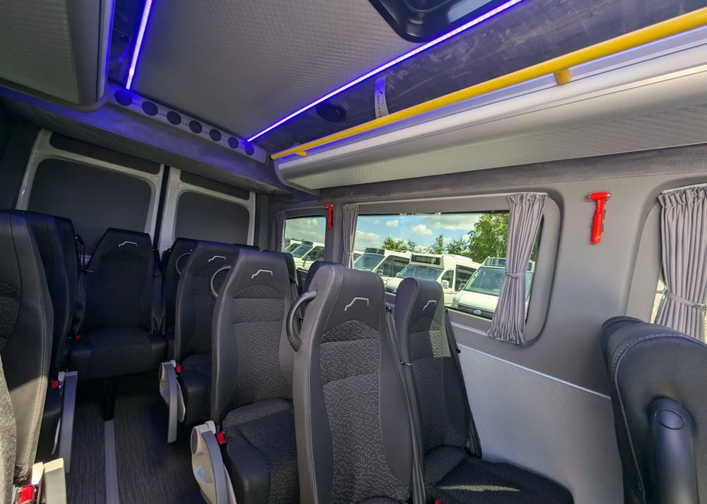 Nov Minibus, Potniški kombi MAN TGE: slika 19