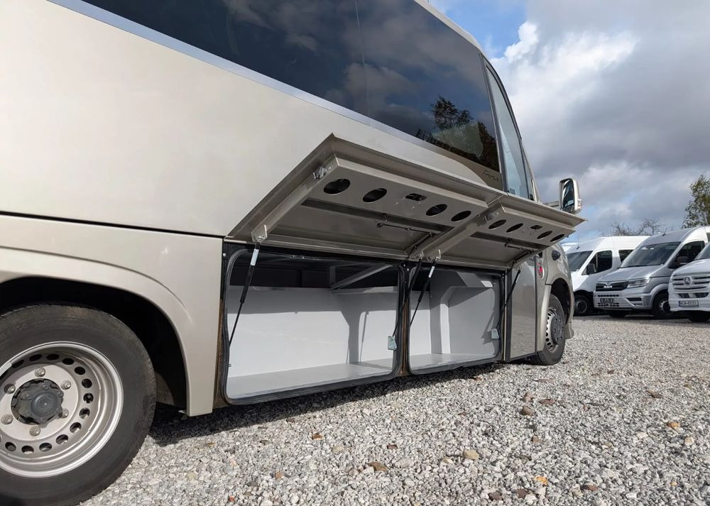 Mercedes-Benz Sprinter 519 - Minibus, Potniški kombi: slika 4 Mercedes-Benz Sprinter 519 - Minibus, Potniški kombi: slika 4