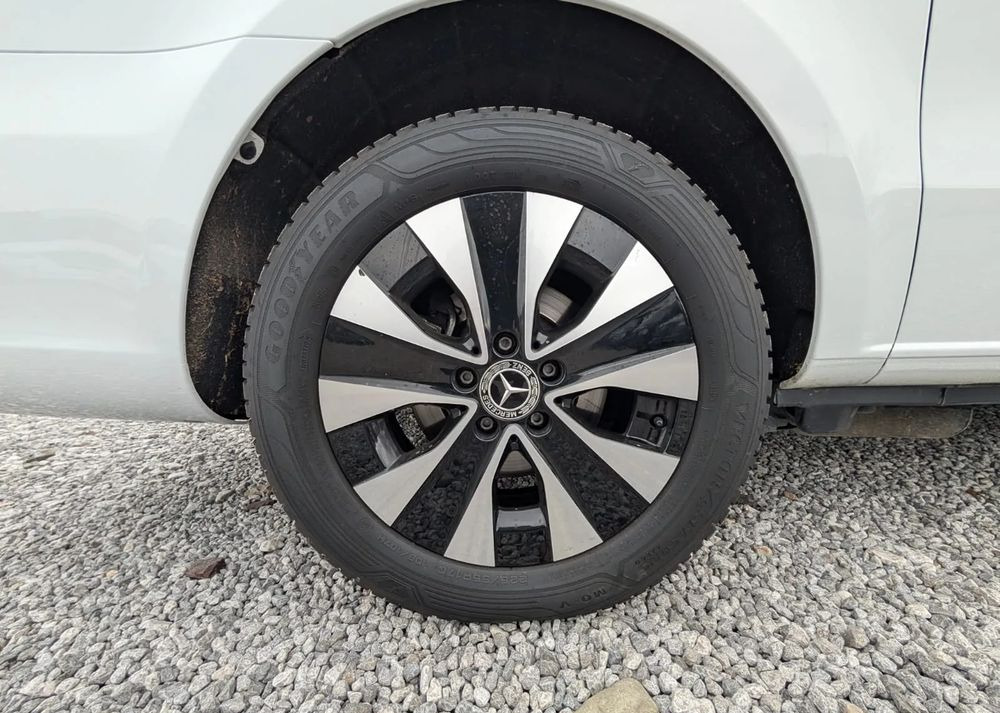 Mercedes-Benz Vito Tourer 114 - Minibus, Potniški kombi: slika 4 Mercedes-Benz Vito Tourer 114 - Minibus, Potniški kombi: slika 4