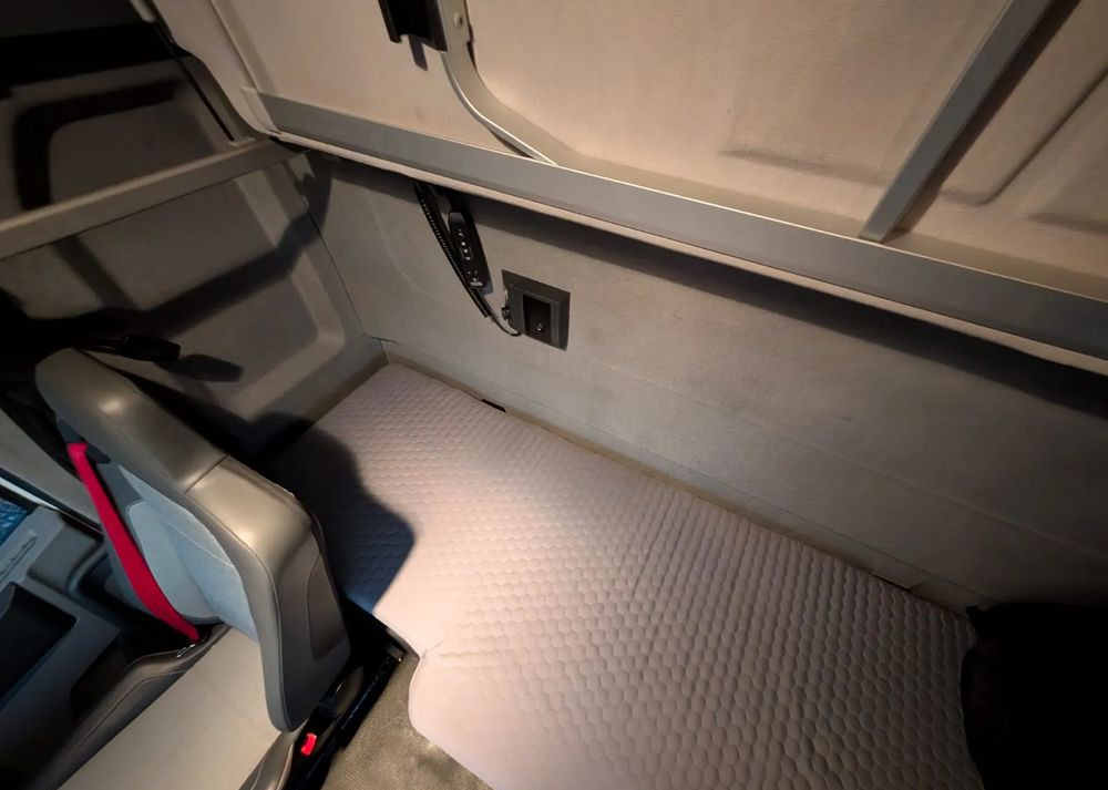 Vlačilec Renault T440: slika 20 Vlačilec Renault T440: slika 20