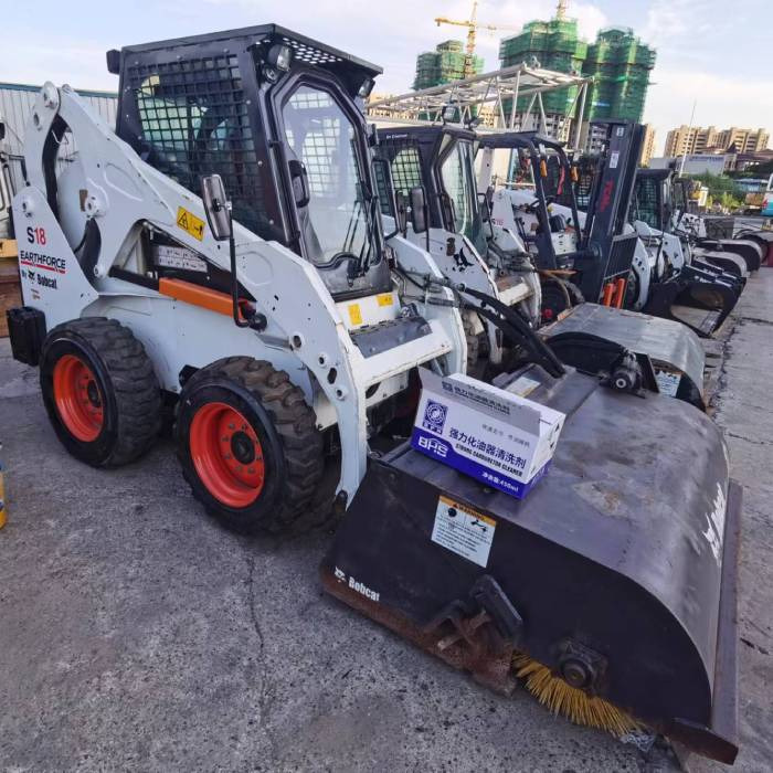 BOBCAT S18 - Mini nakladalec: slika 1 BOBCAT S18 - Mini nakladalec: slika 1