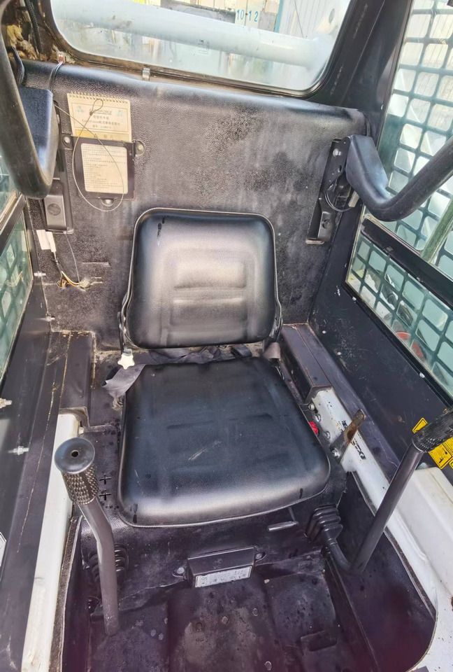 BOBCAT S18 - Mini nakladalec: slika 4 BOBCAT S18 - Mini nakladalec: slika 4