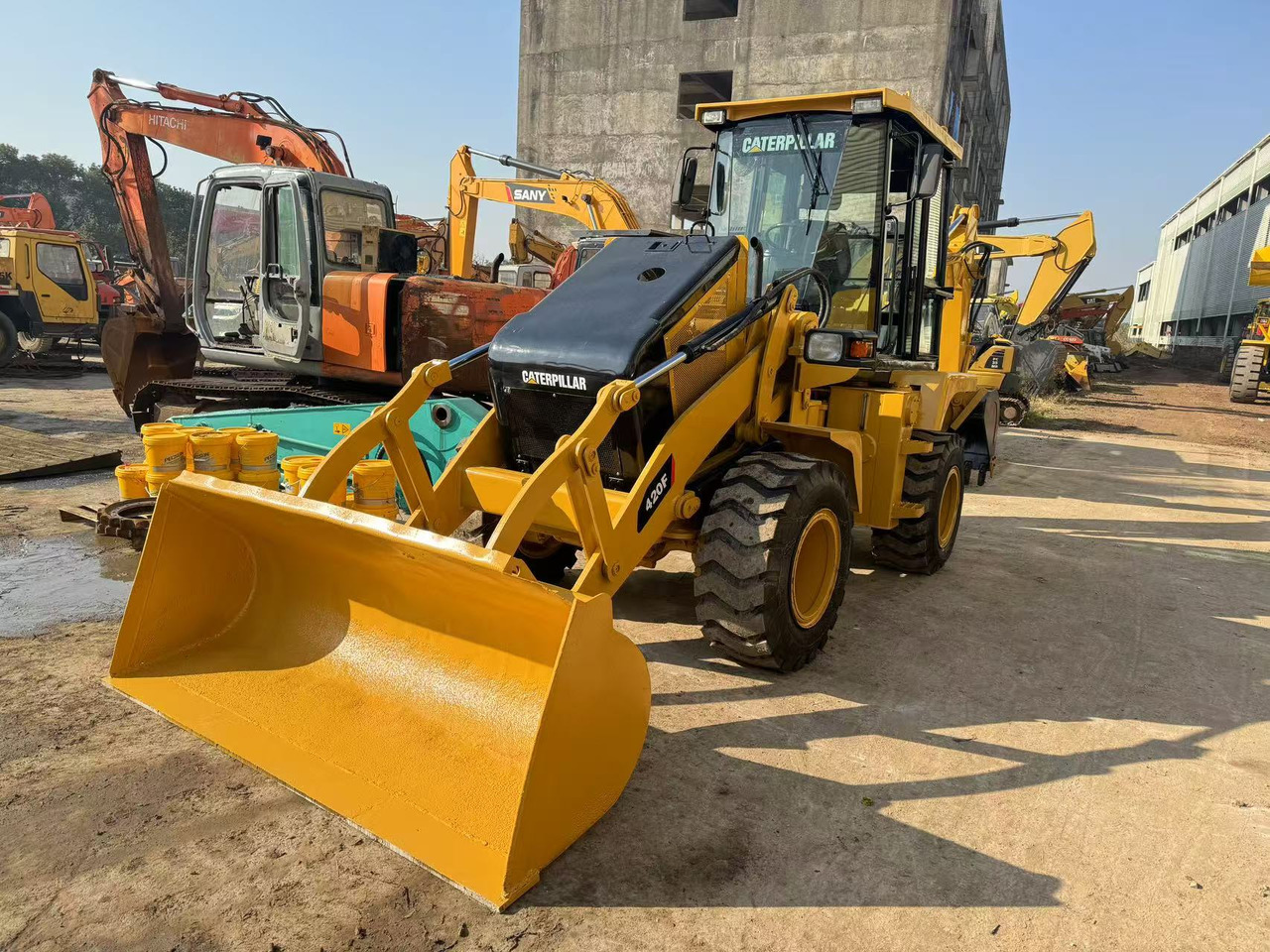 CAT 420F CHINA MADE - Bager nakladalec: slika 1 CAT 420F CHINA MADE - Bager nakladalec: slika 1